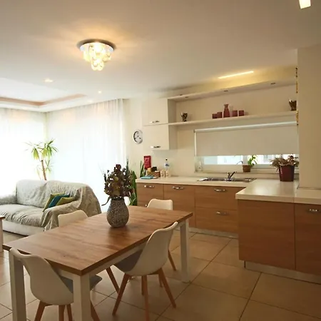 Apartment Summer Breeze