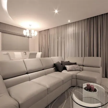 Summer Breeze Apartment